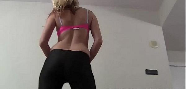  These new yoga pants are some real pussy huggers